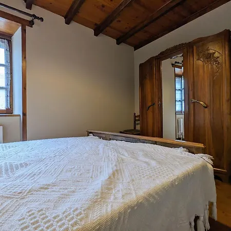 Casa vacanze Saint-ilpize, 3 Pièces, 4 Personnes - Fr-1-582-93 *