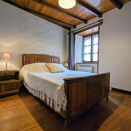 Au Coeur Du Village Medieval De - Fr-1-582-93 Holiday home Saint-Ilpize